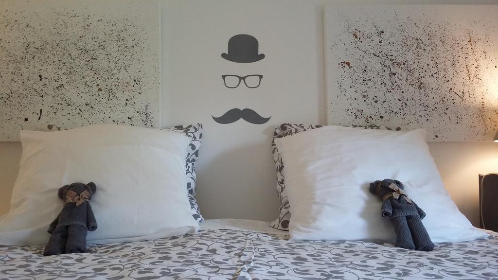 Les Chambres De Capucine Carcagny ภายนอก รูปภาพ